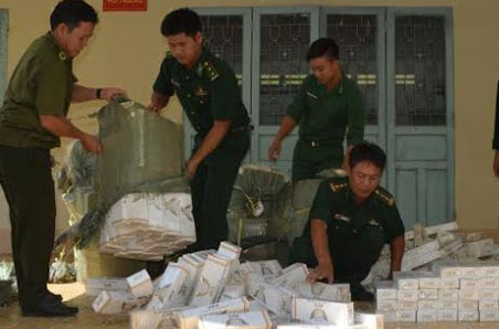 Tây Ninh bắt giữ  9000 gói thuốc lá lậu