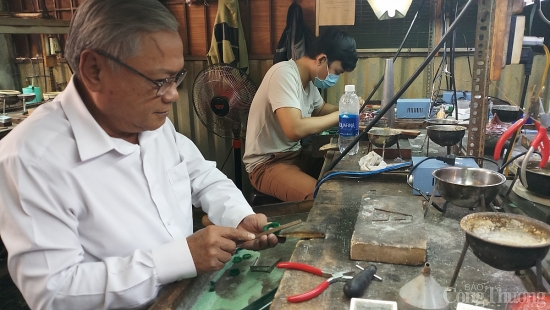 Nghệ nhân kim hoàn Huỳnh Kim Phúc: Bạc mái đầu xanh với nghề nghiệp
