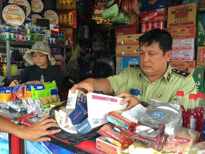 TP. Hồ Chí Minh: Tăng cường triệt xoá hàng lậu, hàng giả dịp cuối năm
