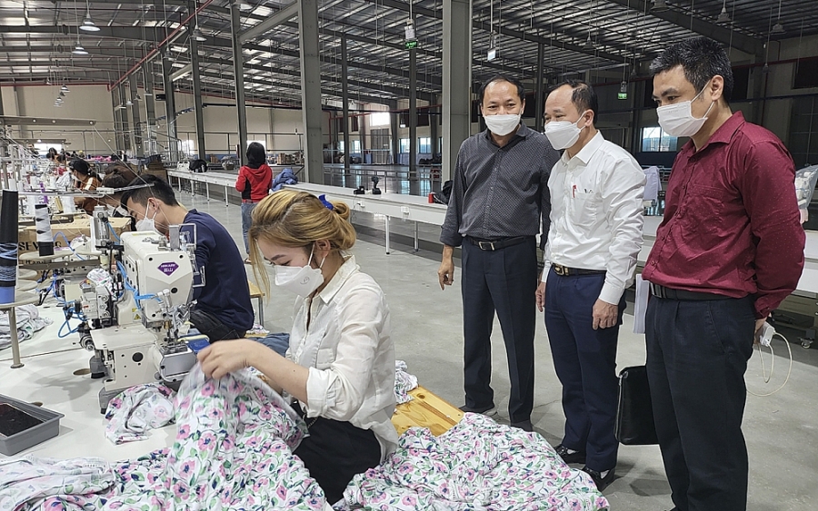 Hơn 1.000 F0 mỗi ngày, Nghệ An nỗ lực phòng dịch ở khu công nghiệp