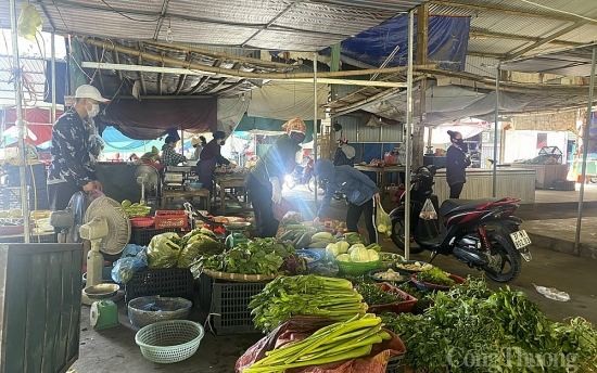 Rau xanh, hải sản tại Nghệ An tăng giá... gần 40%