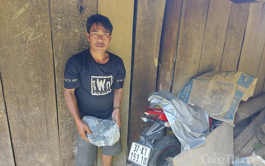 Nghệ An: Doanh nghiệp nổ mìn khai thác đá làm hỏng nhà dân