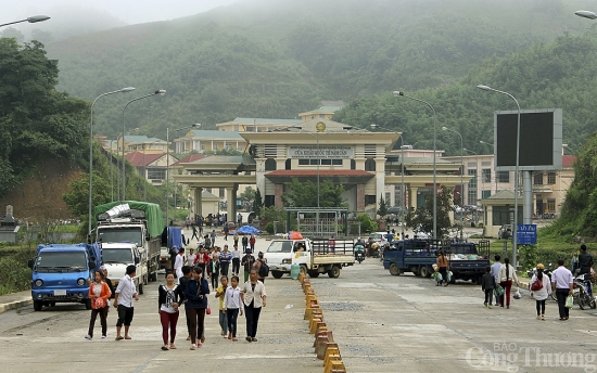 Nghệ An: Chợ biên cửa khẩu quốc tế Nậm Cắn hoạt động trở lại