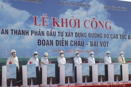 Khởi công dự án cao tốc Bắc - Nam đoạn Diễn Châu - Bãi Vọt