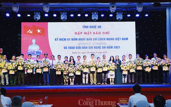 Tỉnh Nghệ An kỷ niệm 97 năm Ngày Báo chí Cách mạng Việt Nam