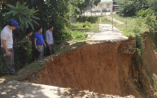 Bất an vì hàng trăm điểm sạt lở ở các huyện miền núi tỉnh Nghệ An