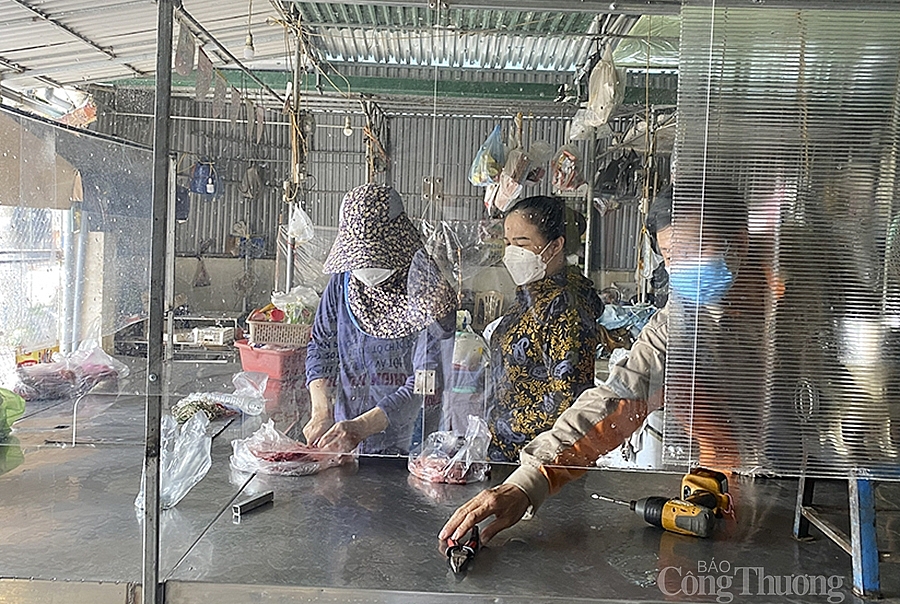 Nghệ An: Thận trọng mở lại chợ truyền thống
