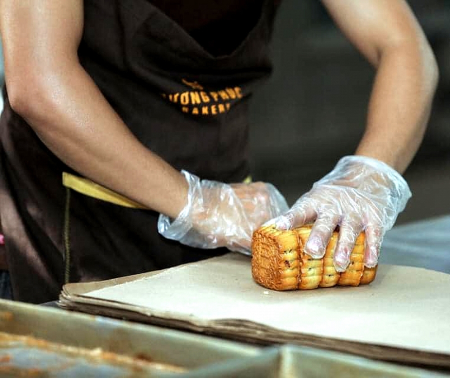 Nghệ An: Sản lượng bánh trung thu giảm đến 50%