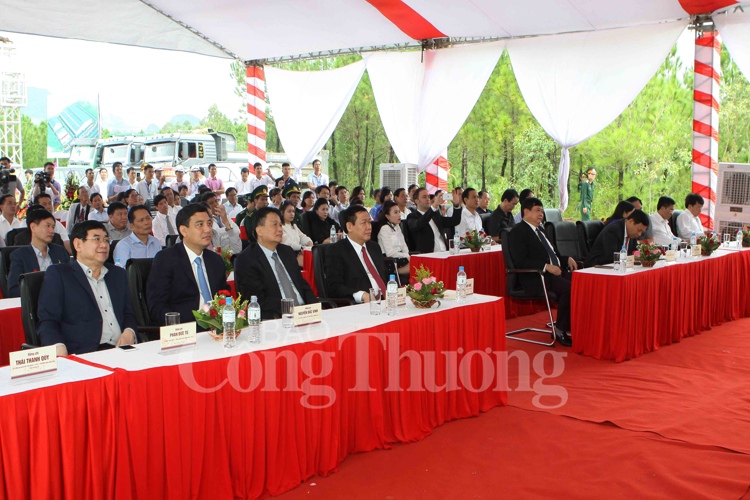 Phó Thủ tướng Vương Đình Huệ dự Lễ động thổ Dự án Nhà máy bánh kẹo Hải Châu II