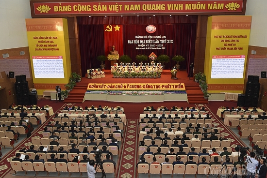 Phấn đấu đưa Nghệ An thành một trong những tỉnh khá nhất miền Bắc