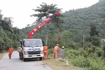 Nghệ An: 185 thôn bản "trắng" điện lưới quốc gia