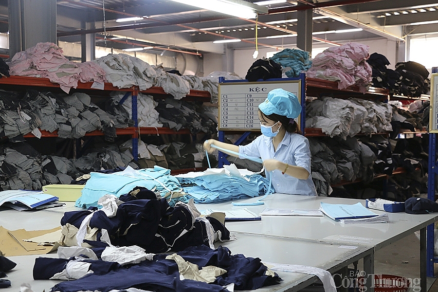Hà Tĩnh: Nhiều doanh nghiệp dệt may đã kín đơn hàng đến quý II/2021