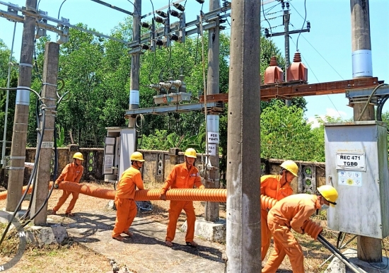 PC Thừa Thiên Huế: Thực hiện các giải pháp cung cấp điện phục vụ Tết Nguyên đán Nhâm Dần