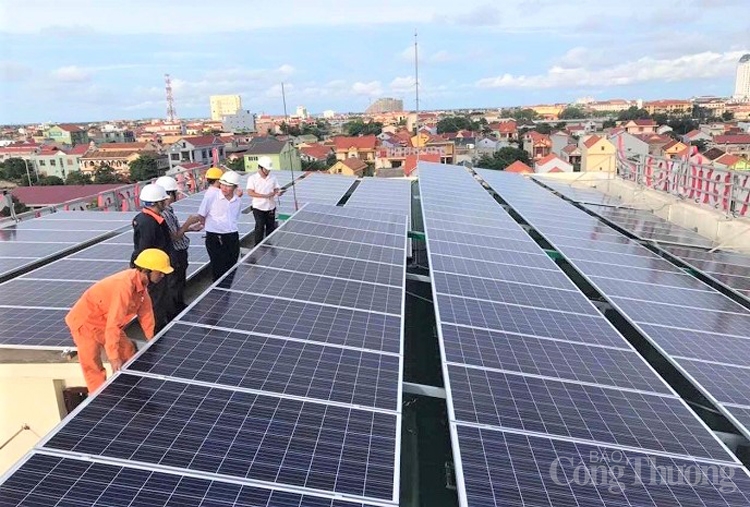 Miền Trung: Điện mặt trời mái nhà thu hút người dân lắp đặt