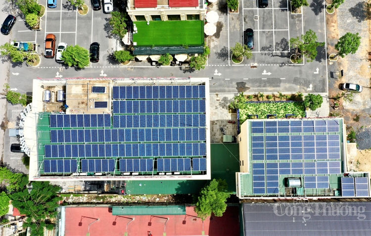 Quảng Bình: Hơn 330 dự án điện mặt trời mái nhà được lắp đặt, đấu nối