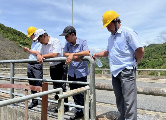 Thừa Thiên Huế: Kiểm tra an toàn diện các dự án nguồn điện trước mùa mưa bão