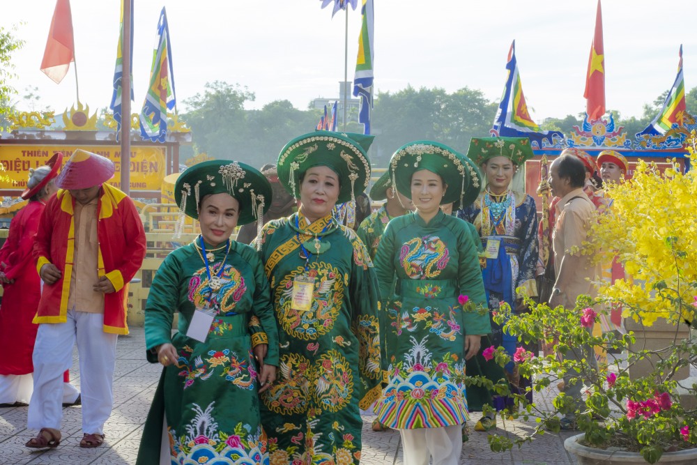 Độc đáo nghi thức cung nghinh rước Thánh Mẫu tại lễ hội Điện Huệ Nam