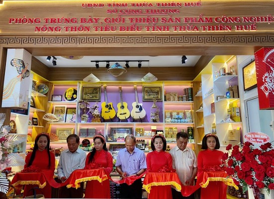 Thừa Thiên Huế khánh thành phòng trưng bày sản phẩm công nghiệp nông thôn tiêu biểu