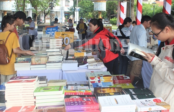Hơn 10 ngàn đầu sách phục vụ bạn đọc Thừa Thiên Huế