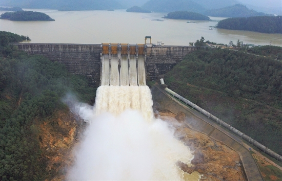 Thừa Thiên Huế: 3 hồ chứa thủy điện tiếp tục điều chỉnh lưu lượng nước để đón mưa lớn