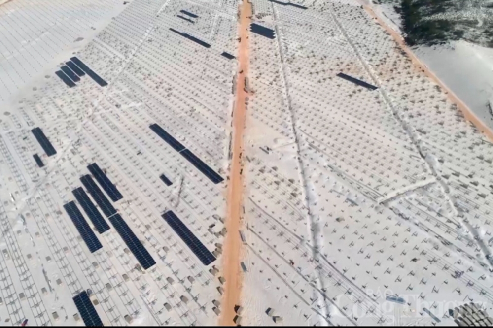 Khánh thành dự án Nhà máy điện mặt trời lớn nhất Quảng Bình