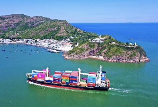 Hợp tác đào tạo và cung ứng nhân lực cho các doanh nghiệp logistics Việt Nam