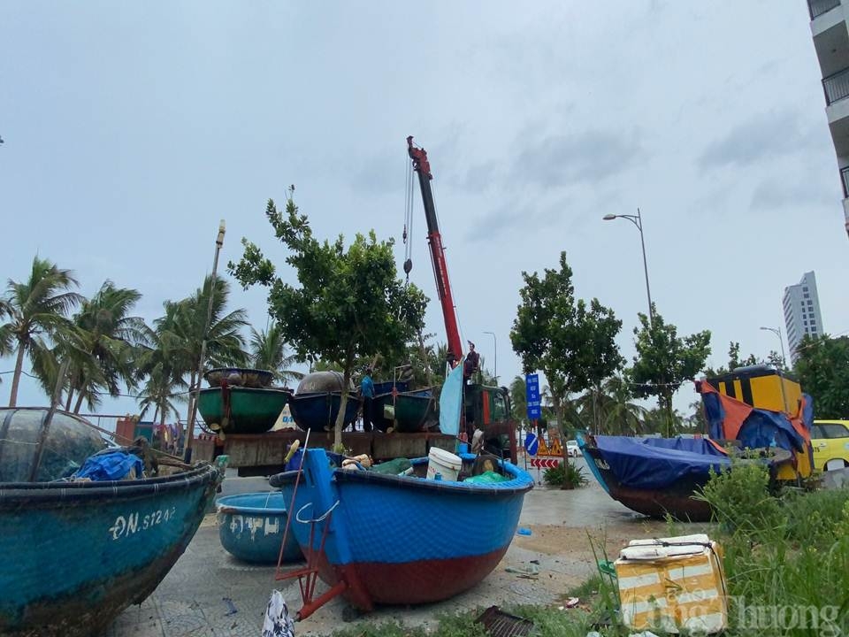 Đà Nẵng: Tạo điều kiện cho người dân di chuyển chống bão trong thời gian dịch bệnh