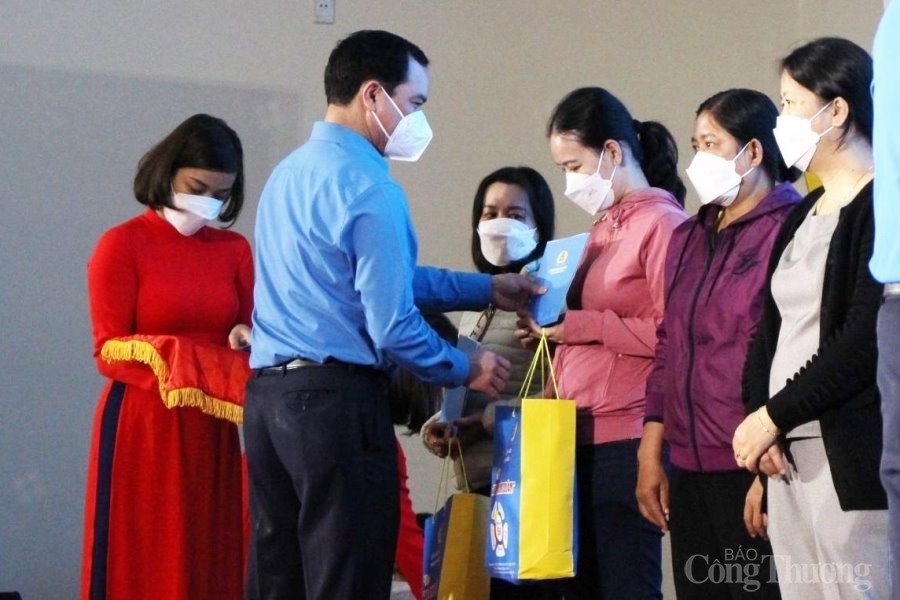 Đà Nẵng: Trao tặng 19.800 suất quà Tết cho công nhân, người lao động khó khăn