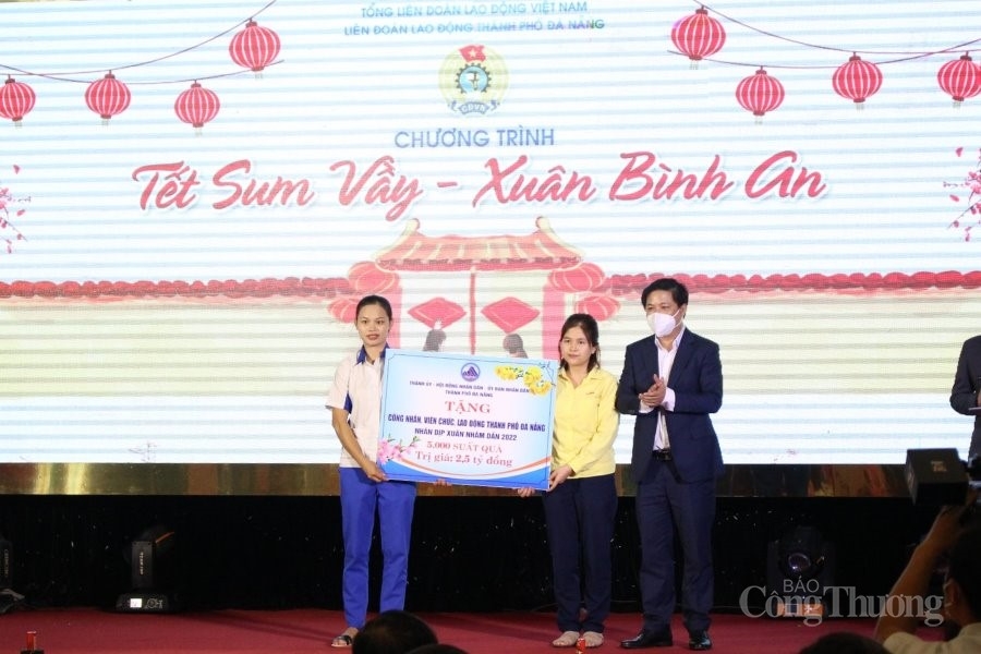 Đà Nẵng: Trao tặng 19.800 suất quà Tết cho công nhân, người lao động khó khăn