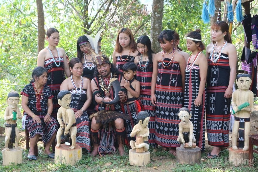 Đà Nẵng: Trải nghiệm văn hóa đặc sắc của người Cơ Tu với “Toom Sara Fest Mùa yêu”