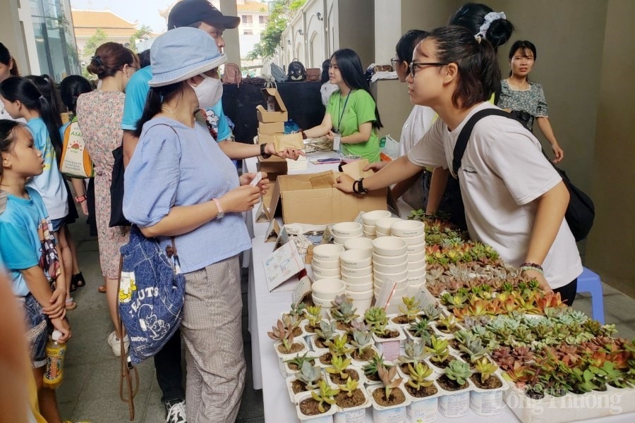 Đà Nẵng: Phiên chợ tử tế thu hút người tiêu dùng và du khách