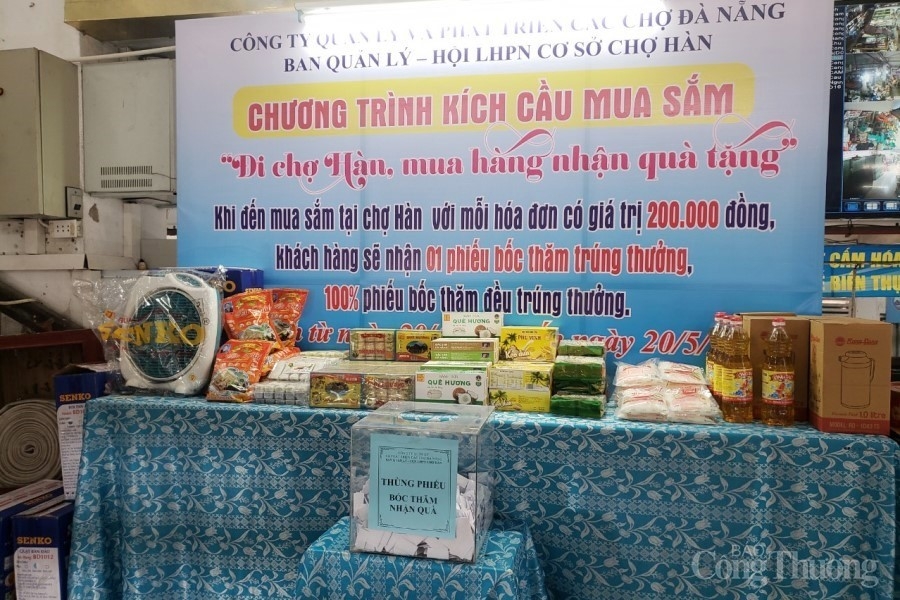 Đà Nẵng: Tiểu thương đón khách du lịch đảm bảo phòng chống dịch Covid – 19