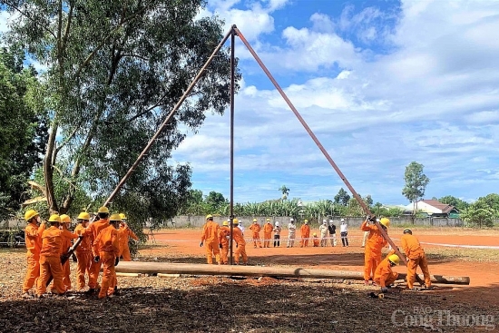 Gia Lai: Diễn tập phòng chống thiên tai, xử lý sự cố an toàn lưới điện