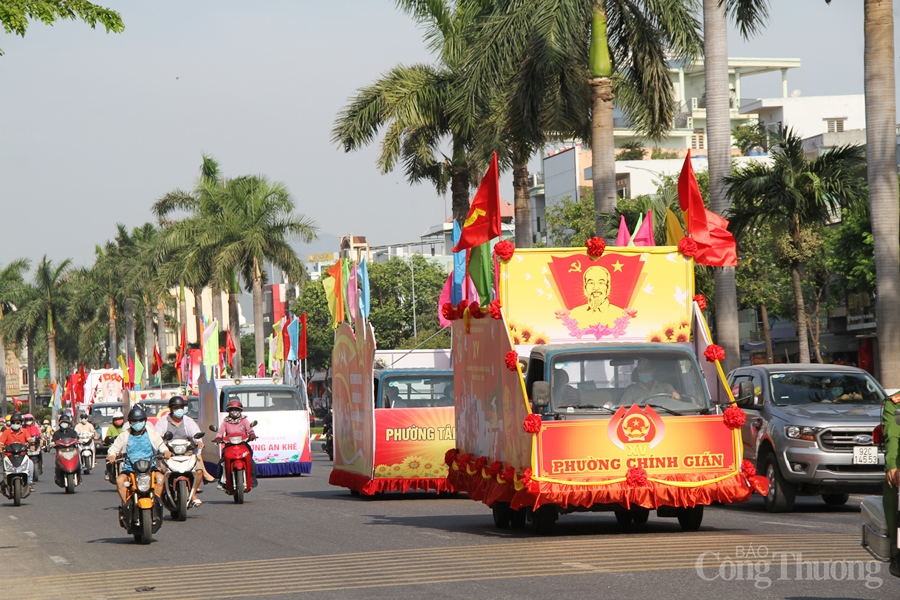 Đà Nẵng: Cờ hoa rực rỡ, sẵn sàng cho ngày hội bầu cử toàn dân