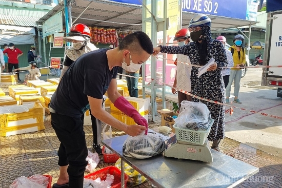 Đà Nẵng: Đề xuất người dân đi mua hàng thiết yếu 5 ngày/lần
