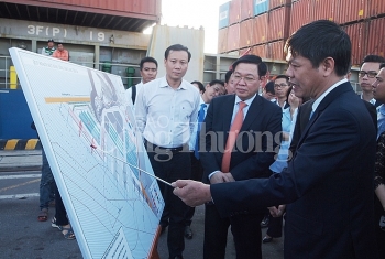 Phó Thủ tướng Chính phủ Vương Đình Huệ thăm và làm việc với Cảng Đà Nẵng