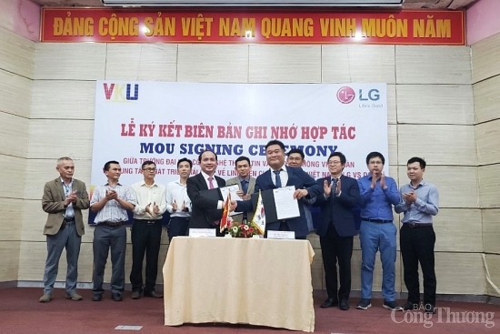 LG "đặt hàng" nhân lực chất lượng cao với Đại học công nghệ thông tin – truyền thông Việt Hàn
