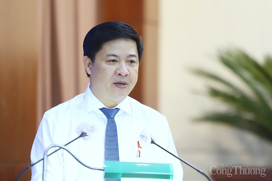 Ông Lương Nguyễn Minh Triết, Phó Bí thư Thành ủy, Chủ tịch HĐND thành phố Đà Nẵng phát biểu tại kỳ họp
