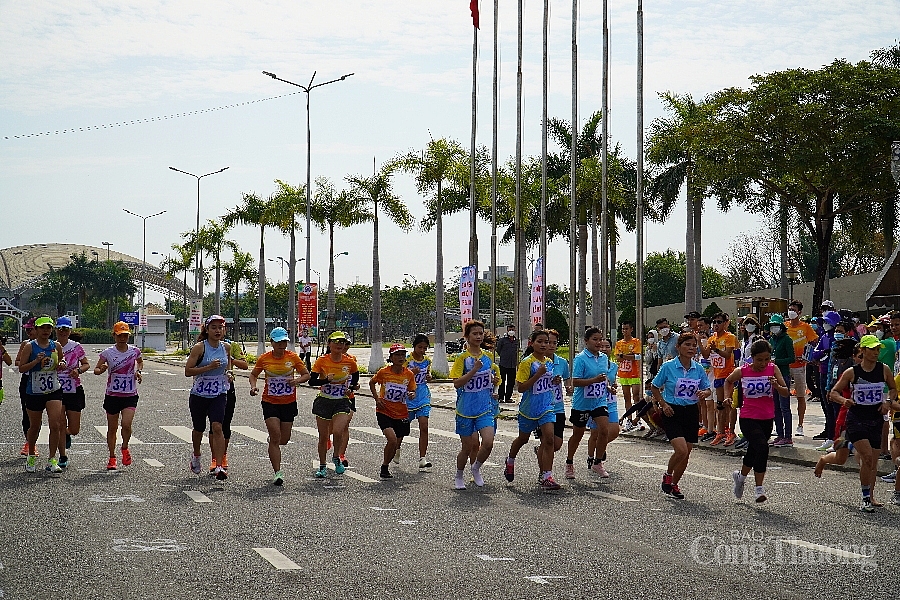 Đà Nẵng: Hơn 1.500 người hưởng ứng Ngày chạy Olympic vì sức khỏe toàn dân