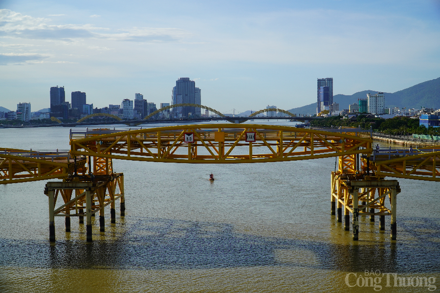 Cây cầu có nhiều dấu ấn nhất Đà thành nâng nhịp phục vụ du lịch