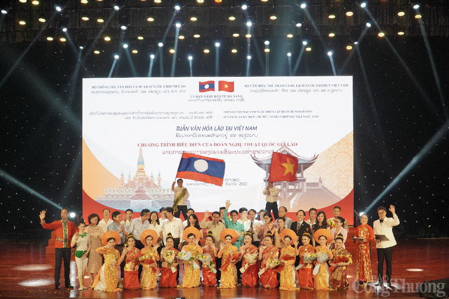 Giao lưu văn hoá nghệ thuật để lan toả tình hữu nghị Việt - Lào