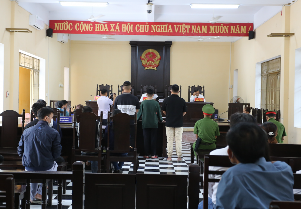 Quảng Nam: Nam sinh đâm chết hiệu trưởng để cướp tài sản lãnh án 12 năm tù