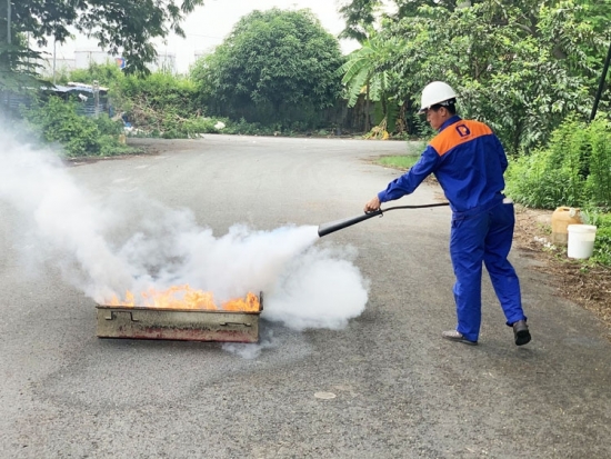 Tổng kho Xăng dầu Nhà Bè: Đảm bảo an toàn phòng chống cháy nổ trong sản xuất, kinh doanh