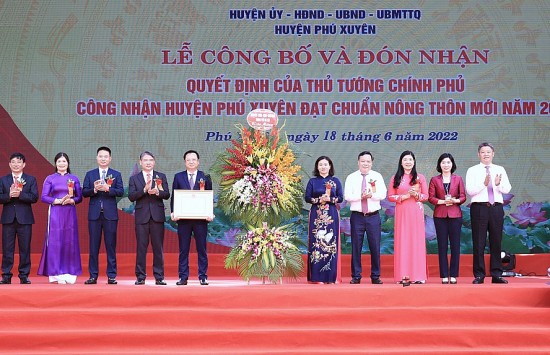 Phú Xuyên đón nhận danh hiệu đạt chuẩn nông thôn mới
