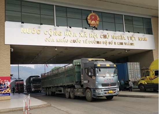 Thông quan chậm, Lào Cai khuyến cáo hạn chế đưa nông sản lên Cửa khẩu Kim Thành
