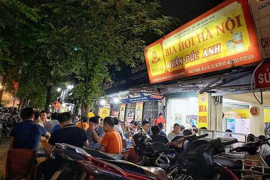 Hà Nội: Dừng các hoạt động tập trung đông người, đóng cửa quán bia, giải tỏa chợ cóc