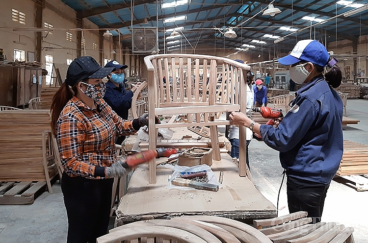 Sản xuất ghế tại Pisico