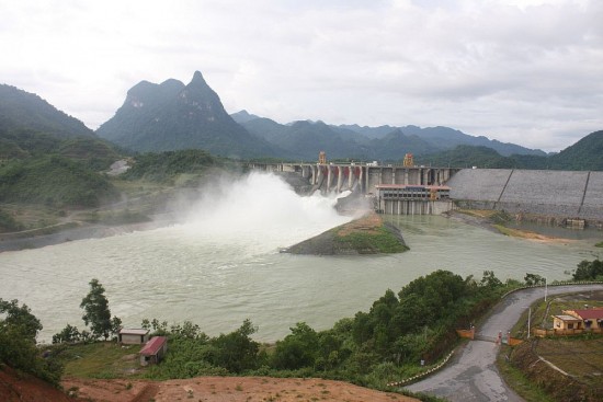 Mở hoàn toàn cửa xả đáy thứ nhất Thủy điện Tuyên Quang vào 17h30 ngày 1/6