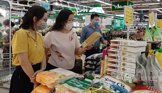 Hành trình đưa hàng Việt đến gần hơn với người tiêu dùng: "Tôi luôn gắn mình vào vai của người lãnh đạo doanh nghiệp và người nông dân"