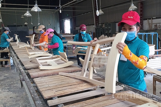 Những thay đổi về chính sách từ các thị trường nhập khẩu gỗ chính của Việt Nam